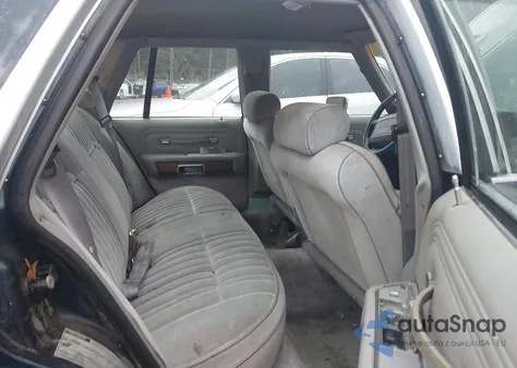 1990 Ford Crown Victoria z USA, uszkodzony, nr VIN 2FACP73F1LX154889